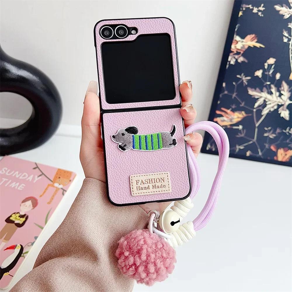 Cartoon Wrist Strap Leather Phone Case for Samsung Galaxy Z Flip 6 5 4 3 Flip6 Flip5 Flip4 Flip3 5G Shockproof Protective Cover