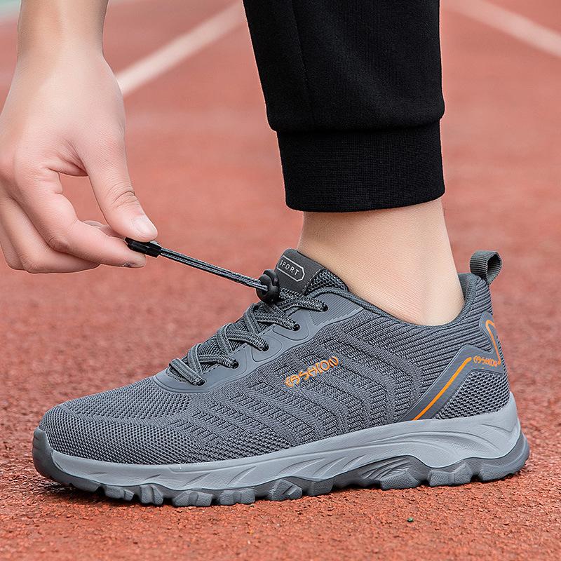 Popular elderly shoes spring and summer breathable fly-woven mesh soft sole in the elderly walking shoes men's and women's sports parents shoes