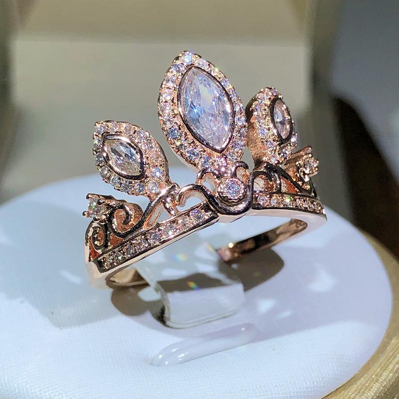 925 Sterling Silver Exquisite Crown Zircon Ring Ladies Drop-shaped Princess Ring Wedding Engagement Jewelry Gift