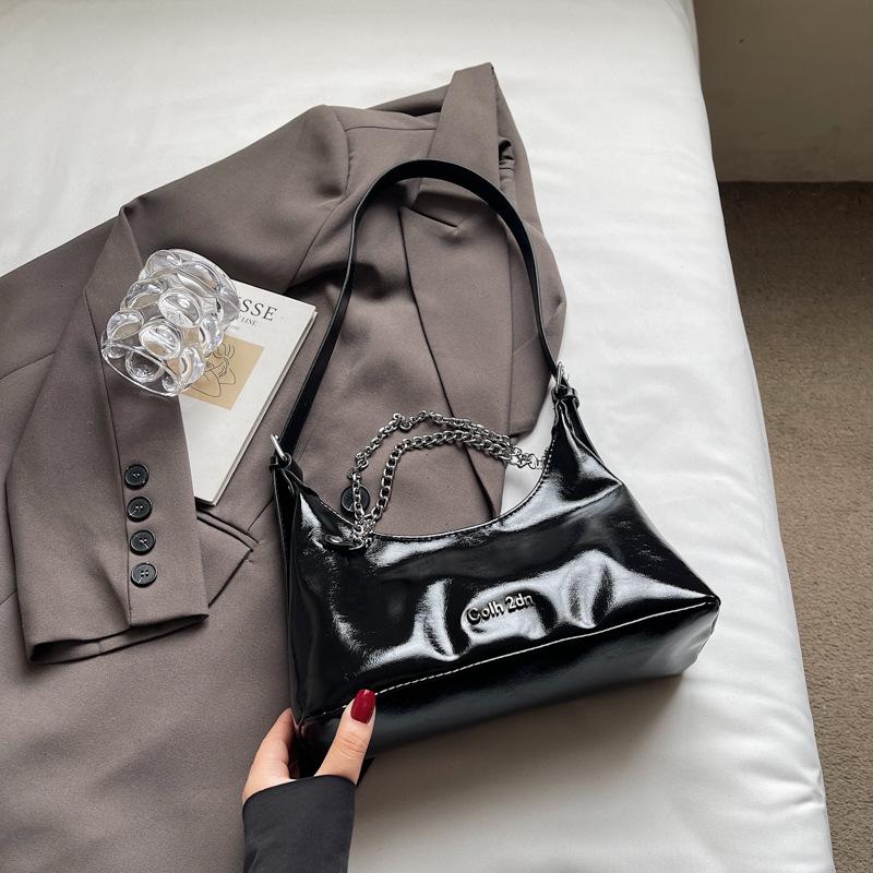 Large capacity bag women's autumn fashionable new casual niche shoulder messenger bag commuter tote bag