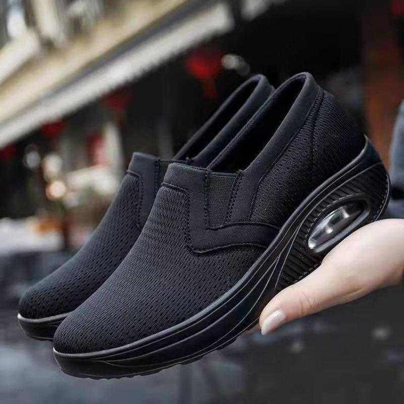 Large size new flying woven women's shoes casual sports shoes lazy shoes soft sole breathable women's single shoes air cushion shoes