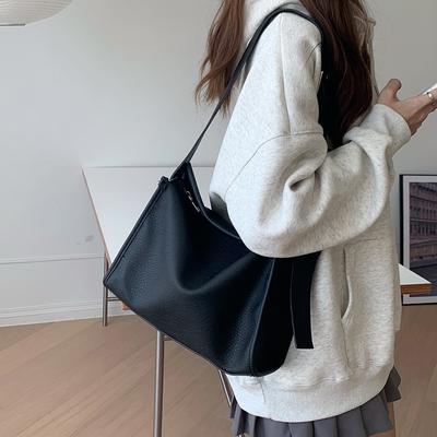 Simple Large Capacity Shoulder Crossbody Bags Fashion Soft Leather Commuting Tote Bags Versatile Women's Handbags Black White