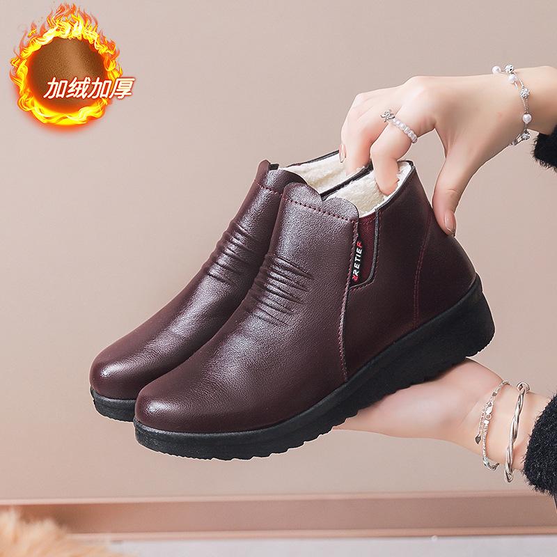 Thickened warm Chinese cotton shoes women's winter casual shoes fleece non-slip flat sole soft sole comfortable grandma leather shoes