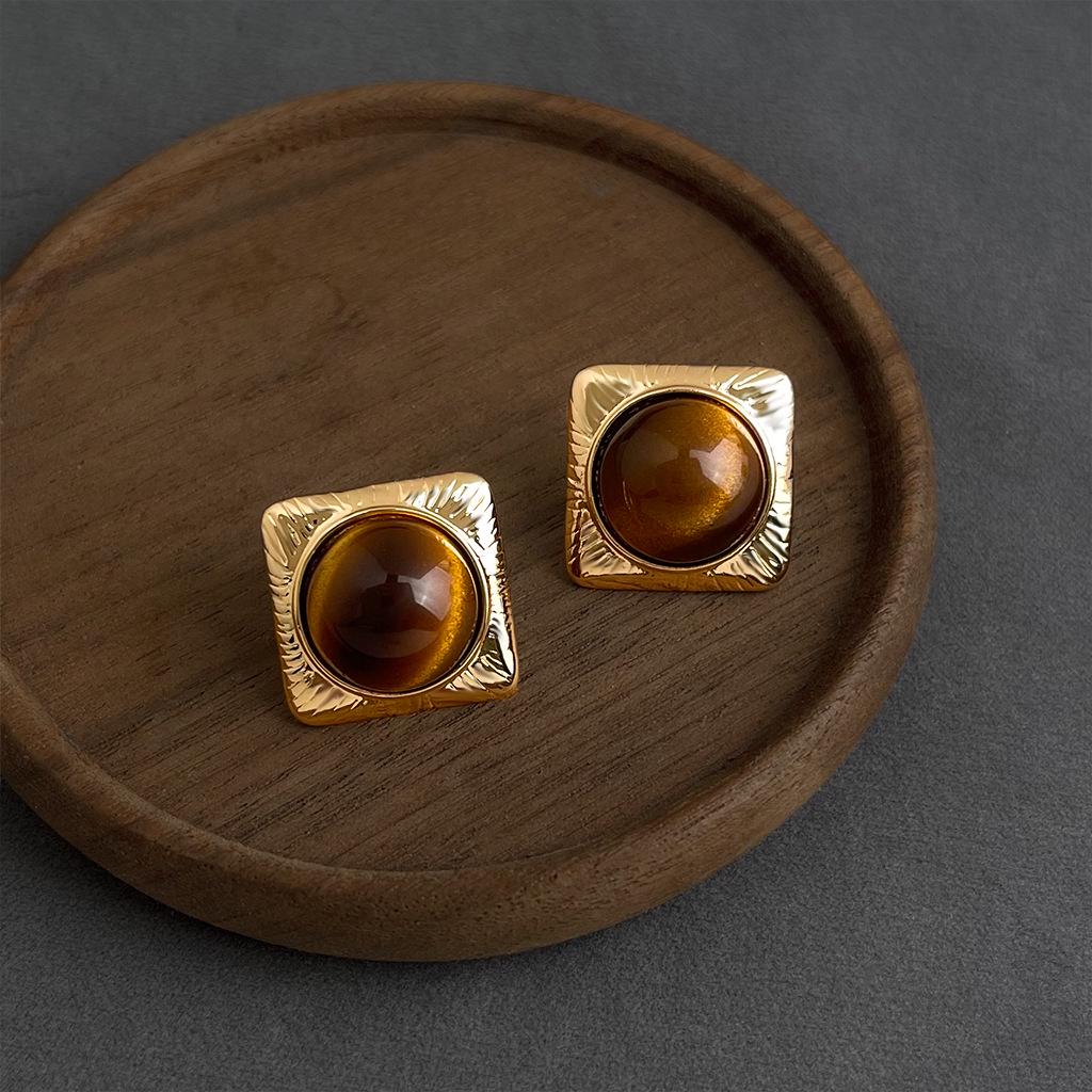 Retro Melaard Tiger's Eye Handmade French Light Luxury Stud Earrings for Women