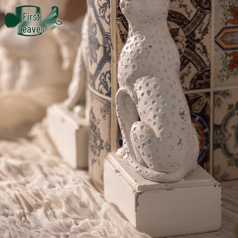 Vintage Waschbär Harz Buchstütze – Einzigartige Bibliotheksdekoration