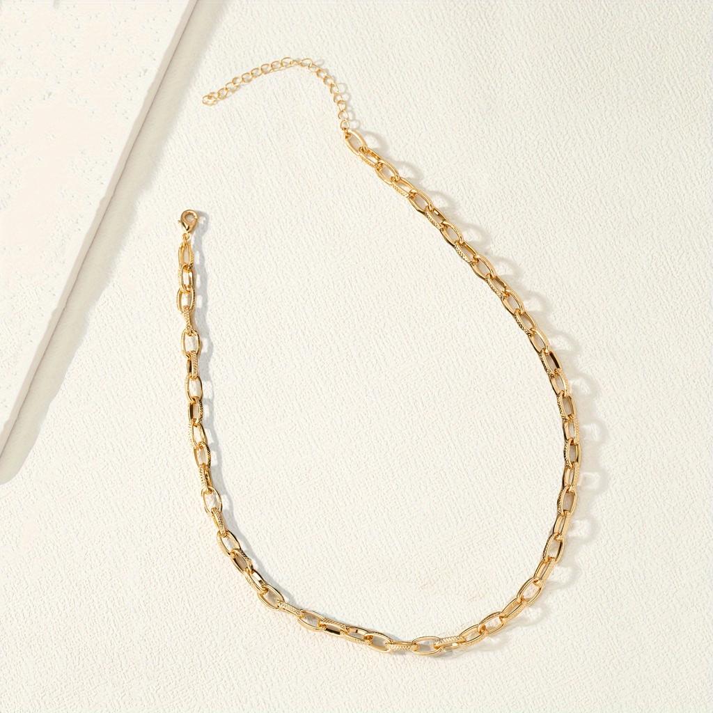 1 set of 3 golden yellow metal chains, black and white pearls, beaded temperament, party necklace, stylish