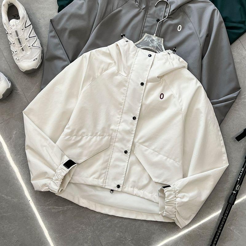 

Дизайнер в гонконгском стиле, короткий профиль, свободный, трехмерный, со спущенным плечом White 4