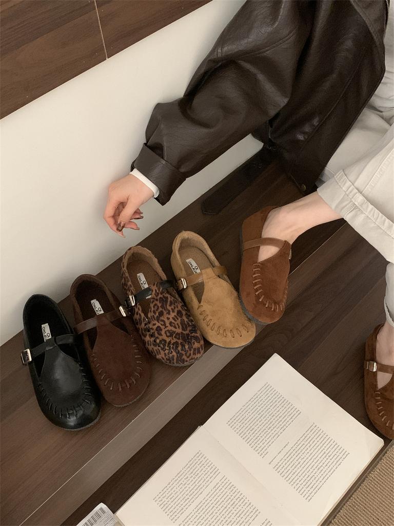 Korean version of retro style flat-bottomed velvet leopard print single shoes women's 2025 new models with skirts versatile one-word belt Mary Jan