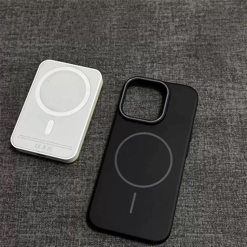 

Ультратонкий магнитный чехол MagSafe для iPhone 16 Pro Max 15 14 13 12 11 Pro Max, беспроводная зарядка, матовая жесткая ПК броня For iPhone 14 ProMax чёрный