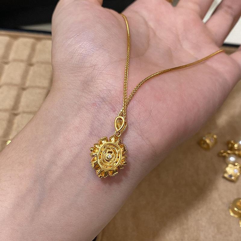 light luxury exquisite rhombus purple Zircon necklace for women Vintage palace style pendant party wedding romantic
