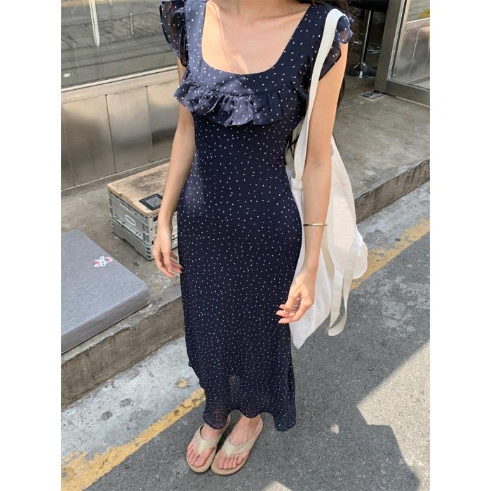 French Floral Polka Dot Flying Sleeve Square Neck Suspender Dress Women's 2026 New Summer Temperament Waist Dress
