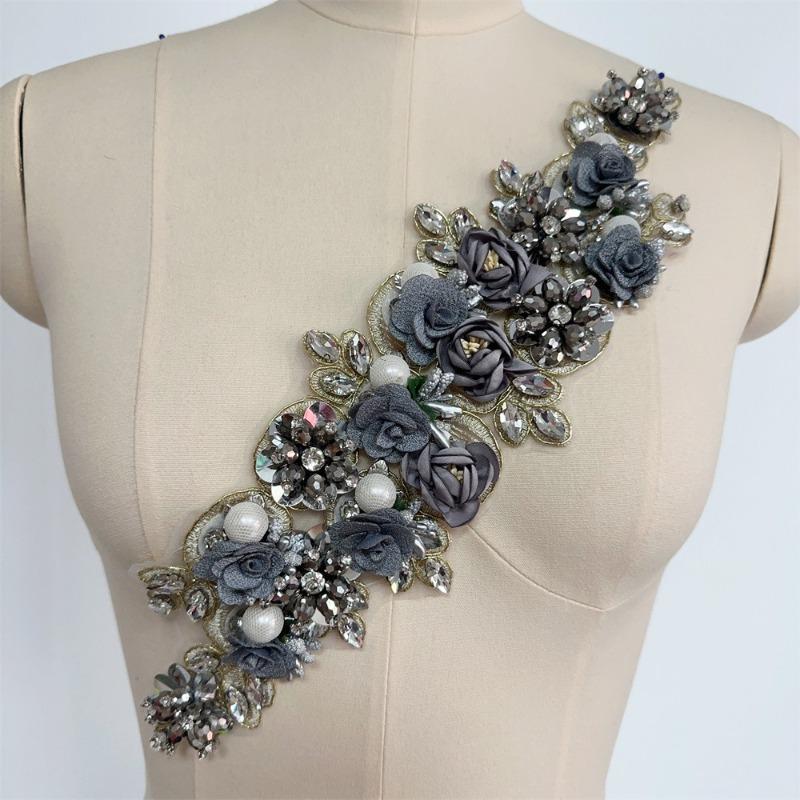 Big Rhinestone 3D Flower Sewing Fabric Applique Embroidery Rhinestone Flower Patch for Wedding Dress Decoration