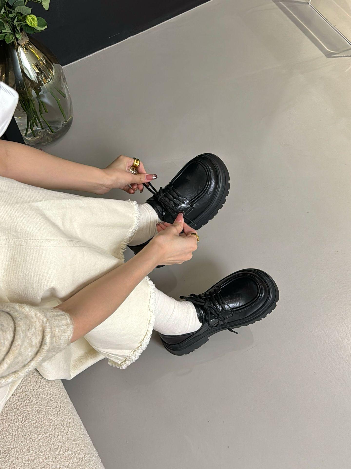 

2025 spring new small leather shoes women wear high-end thick-soled heightening uniform women s boots college style versatile loafers 35