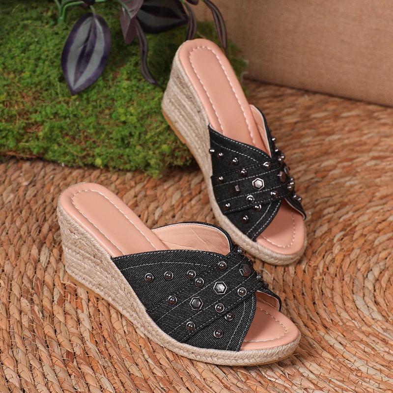Fashion Summer New Women Fashion Sandals Comfortable Sport Sandals Open Toe Non-Slip Cut Out Soft Female Wedges Slippers Plus Size 42
