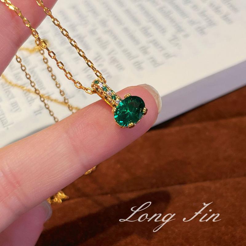 Vintage Saudi Princess Green Diamond Inlaid Gemstone Necklace Earrings Simple Premium Versatile Clavicle Chain Earrings