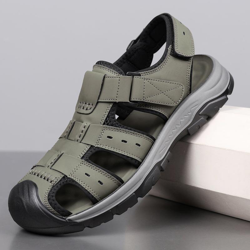 Sandals men's 2025 summer outer wear bag head non-slip men's driving sports breathable casual leather sandals 2025