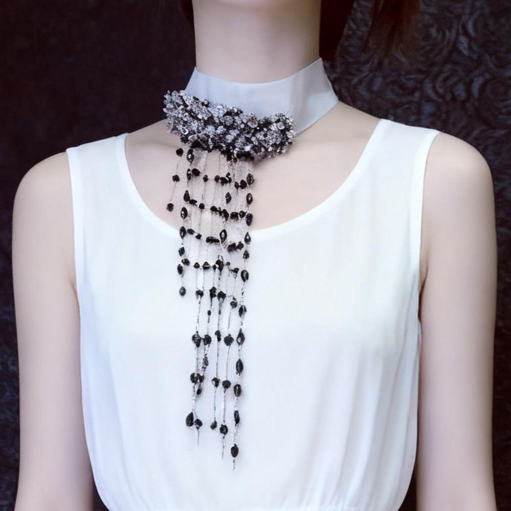 Gotischer Y2k Subkultur Blutstropfen Imitation Kristall Quaste Weißes Seidengaze Choker Halskette für Damen Hallowmas Party Schmuck