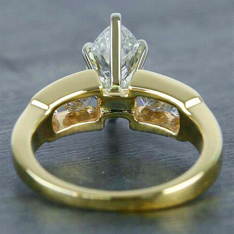 Huitan Gold Color Women Ring Inlaid Sparkling Marquise CZ Simple Versatile Party Wedding Accessories Noble Elegant Lady Jewelry