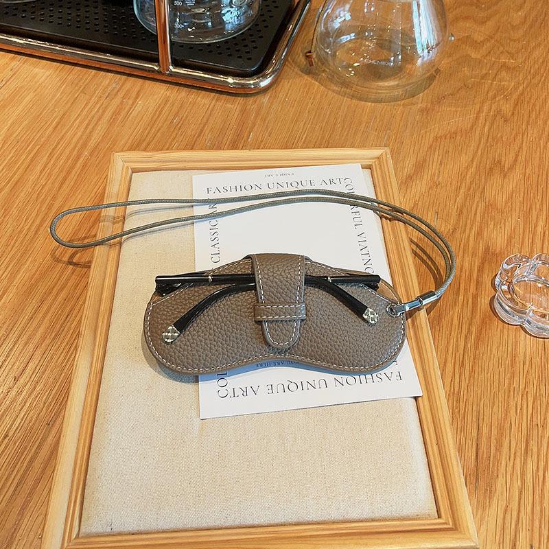 Neck Lanyard Portable Glasses Bag For Men Women Myopia Glasses Protective Cover Simple Leather Sunglasses Case Storage Bag