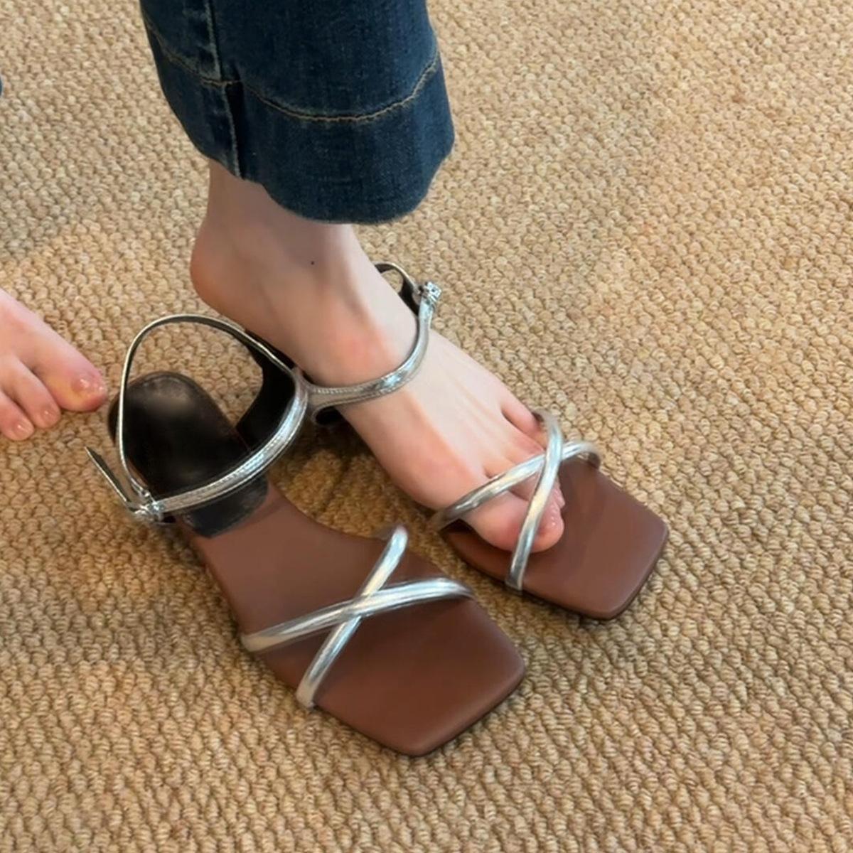 

Версия из овчины~ летние внешние сандалии на ретро танкетке, женские универсальные, с квадратным носком и открытым носком, высококлассные римские туфли 40 серебряный