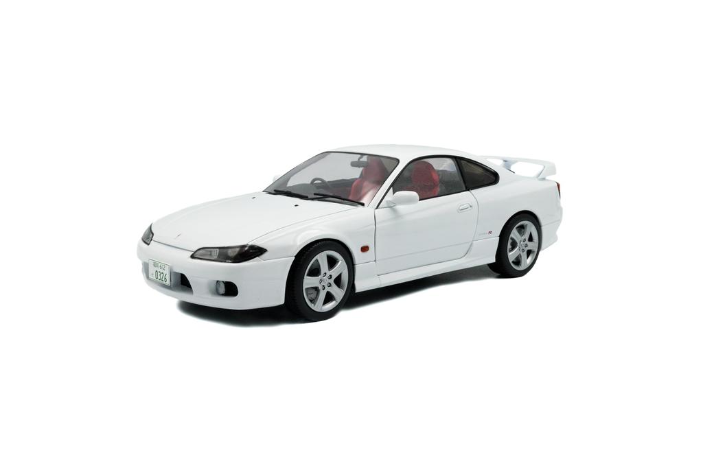 Solido Nissan Silvia S15 Spec R Aero 1999 White Drive 1/18 Right-Hand