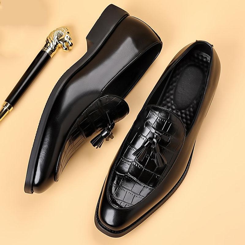 Britain Gentleman Pointed Crocodile Pattern Leather Business Casual Shoes For Men Tassel Loafers Formal Wedding Dress Footwear
