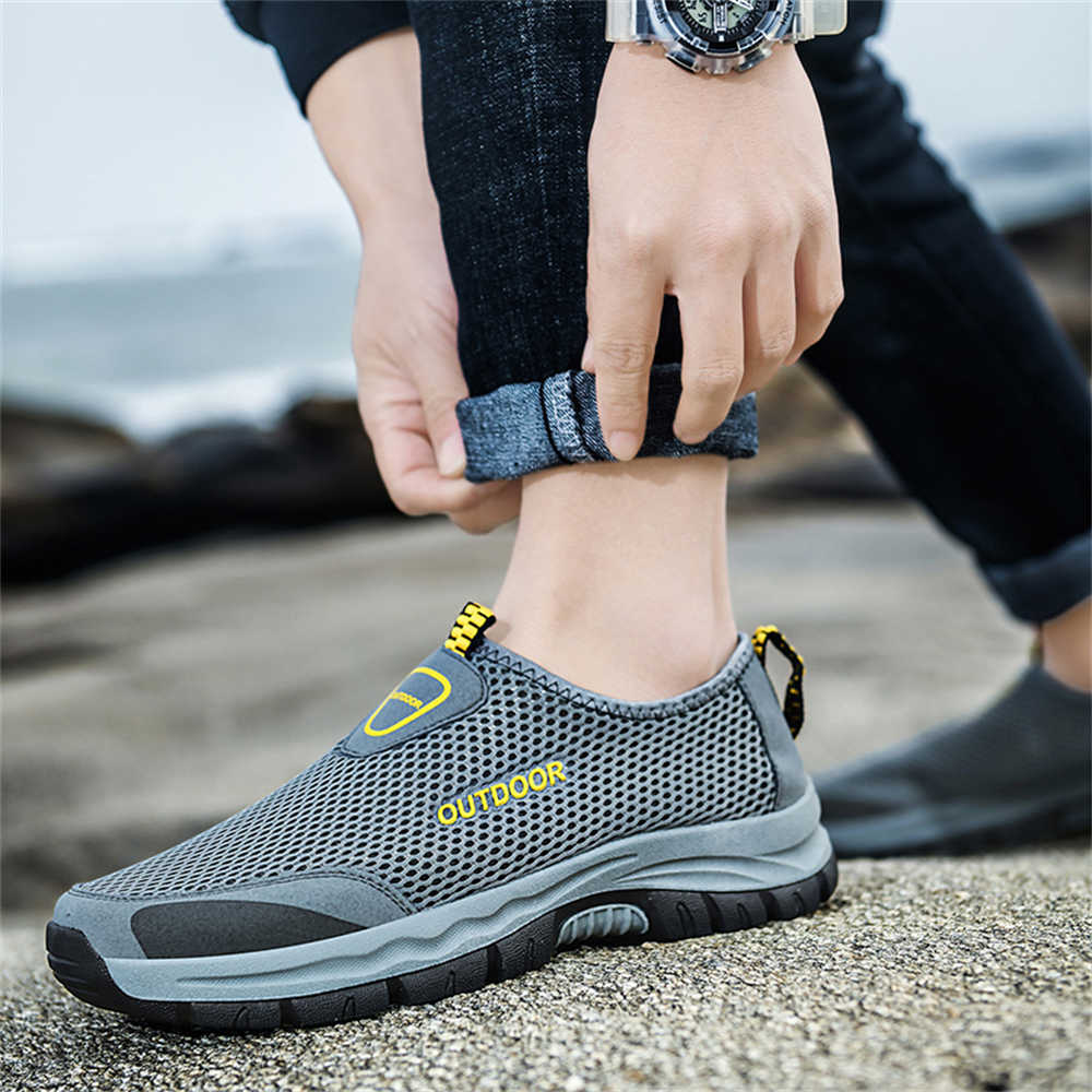 Fashion 39-44 Tennis Sole Black White Sneakers Woven Luxury Men's Gifts Male Boots Shoes Sport Krasovki On Sale Health High Fashion