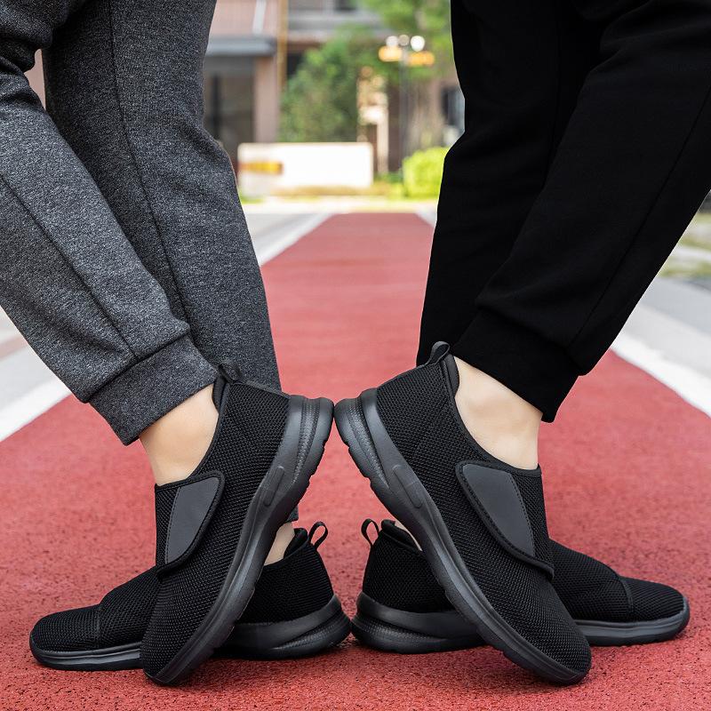 Wide head mother shoes women wide fat feet middle-aged and elderly walking shoes comfortable feeling of stepping on shit thumb eversion big foot bon