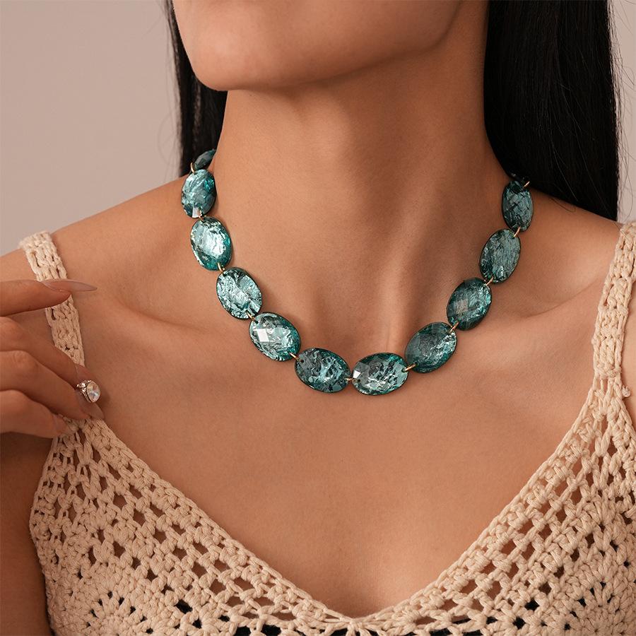 Vintage niche resin oval geometric clavicle chain fashion simple temperament high sense necklace women