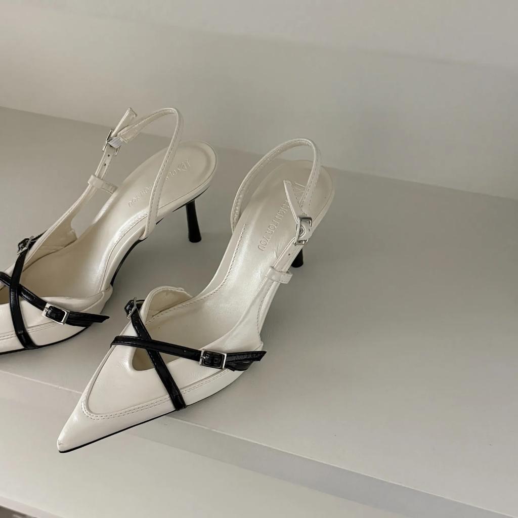 Fashion Spring and summer new black and white matching high-heeled shoes for women pointy Muller shoes thin heel overhead sandals