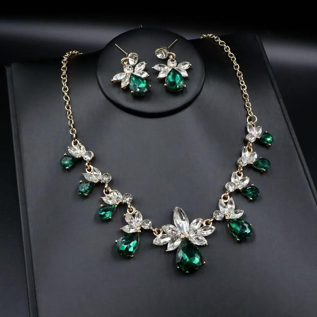 Emerald Green Geometric Necklace & Earring Set with Temperament Ear Hooks and Trendy Clavicle Chain.