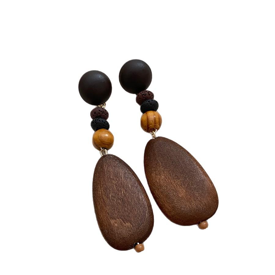 Silver Needle Retro Oval Wooden Stud Earrings: Elegant Ethnic Style with a Luxurious Feel for Women