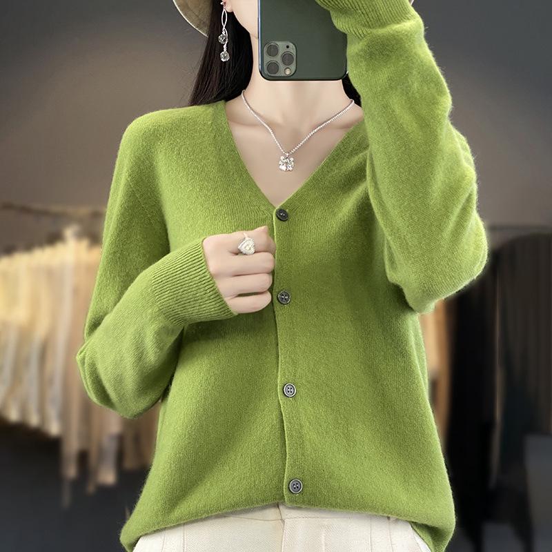 Women's Wool Knit Collar Cardigan: Slim-Fit, Long Sleeve, Loose Outerwear for Autumn and Winter.