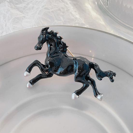 Oil Dripping Running Horse Brooch Sweater Cardigan Coat Business Suit Zodiac Animal Lapel Pin Men Women Fashion Jewelry Clothing Accessories
