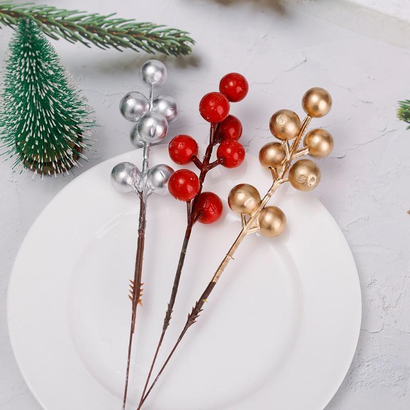 10pcs Artificial Holly Berry Christmas Decor Wire Bundle Garland Wreath Christmas New Year Fake Red Berries for Wreath DIY Home Decor