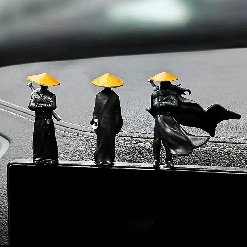 

3pcs Mini Samurai Ninja Figurines Cool Car Ornaments China Chivalrous Swordsman Dashboard Decor for Car Interior Decoration