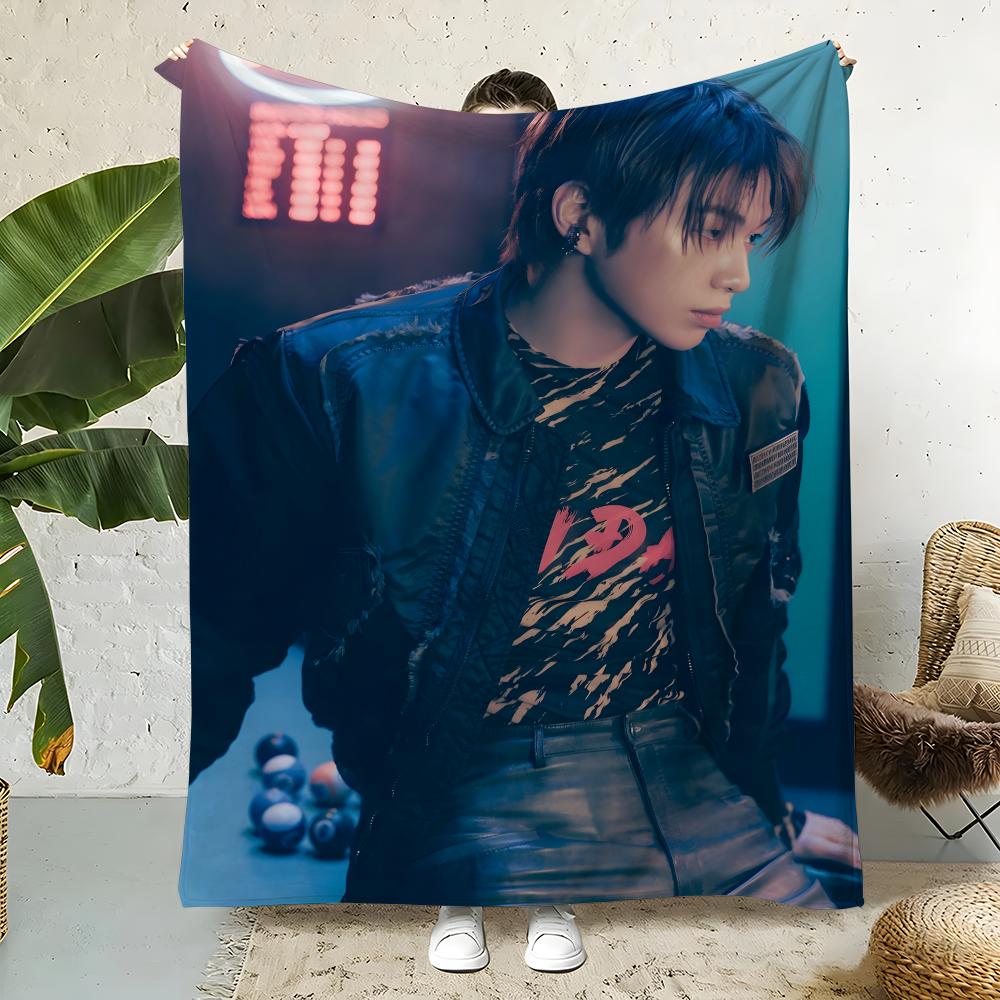 Music K-Kang Daniel Throw  Flannel Throw Blanket,Bed Home Office Nap Blanket Travel,Camping,Picnic Blanket Soft Decor 75X95CM