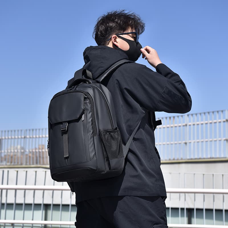 New Men's Leisure Travel Backpack Computer Bag