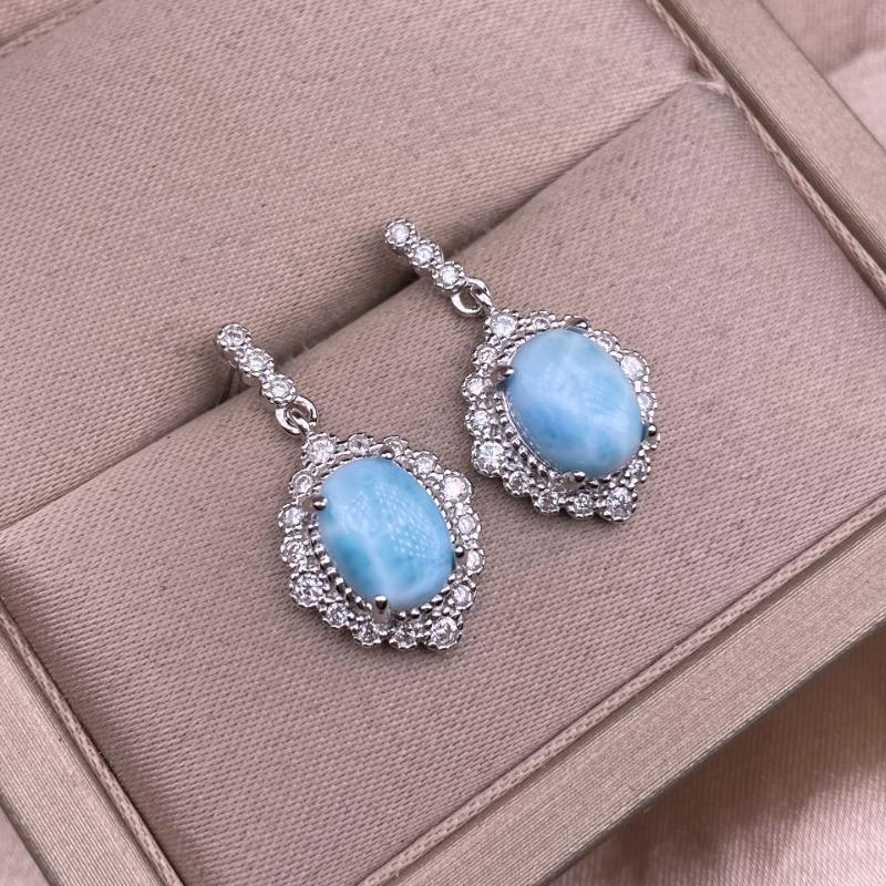 

1PC Серьги с узорчатыми камнями, инкрустированные короткими полными бриллиантами, легкая роскошь, небольшие свежие женские украшения для ушей