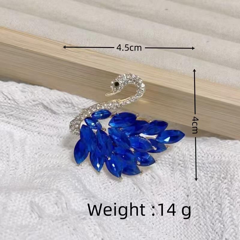 Swan Brooch: Elegant High-Quality Lapel Pin for Women