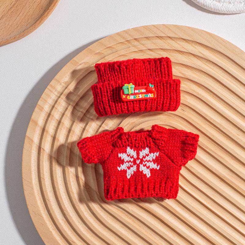 Labubu Christmas Sweater & Accessories Set for All Generations Keychain