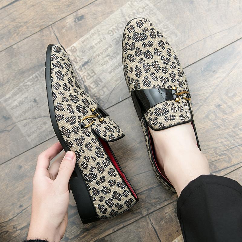 Fashion 2025 Men's Leather casual shoes Fashion driving  Loafers breathable non-slip large size pointed shoes wedding party men's shoes