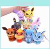 Chaveiro de pelúcia Pokémon, brinquedo macio e fofo para crianças.