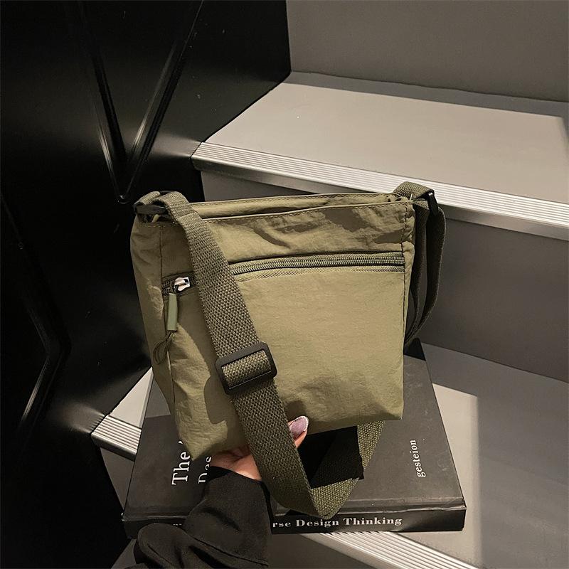 

Portable small bag Canvas bag Lightweight mobile phone bag Fashion backpack Crossbody bag Casual shoulder bag