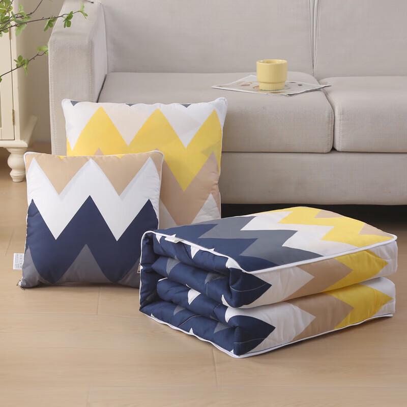 

Плед-подушка из велюра