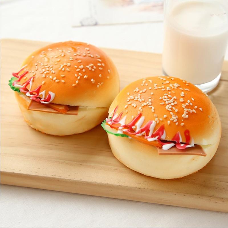 Slow Rebound Pu Simulation Hamburger Stress Relief Toy, Sesame Bread Food Pendant, Photography Prop, Squishy Toy, Random Style