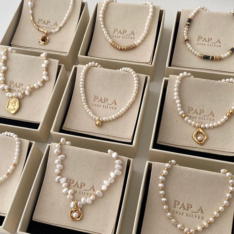 Pearl Necklace Women's Niche Light Luxury Design High-end Fashion Temperament Collarbone Chain Neck Chain Sweater Chain Bead Chain