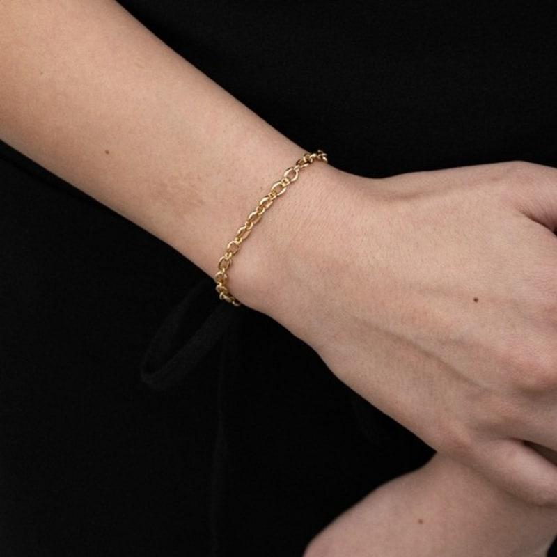EEY Small Essential Chain Bracelet