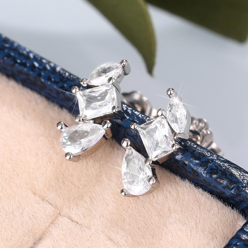 

Модные серьги-пусеты для женщин Геометрический кубический цирконий Универсальный дизайн Повседневная носка Шикарный аксессуар для пирсинга ушей Ювелирные изделия