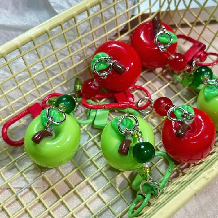 Sturdy Apples Keychain In Red And Green For Key Organization And Gifts